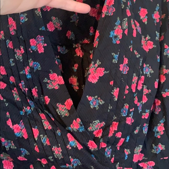 Torrid Floral Spring Blouse 3X - Picture 4 of 8